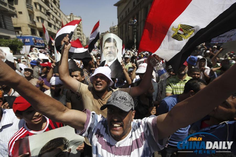 埃及穆尔西支持者与反对者爆发激烈冲突（高清组图）