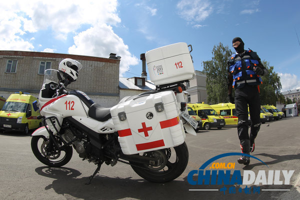 摩托救护车亮相俄罗斯 配备急救物资让救援加速