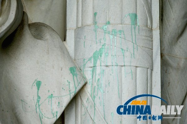 中国女子在美出庭受审 疑向华盛顿林肯纪念堂等泼漆