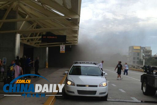 美国奥兰多国际机场行李带失火 暂无人员伤亡报告