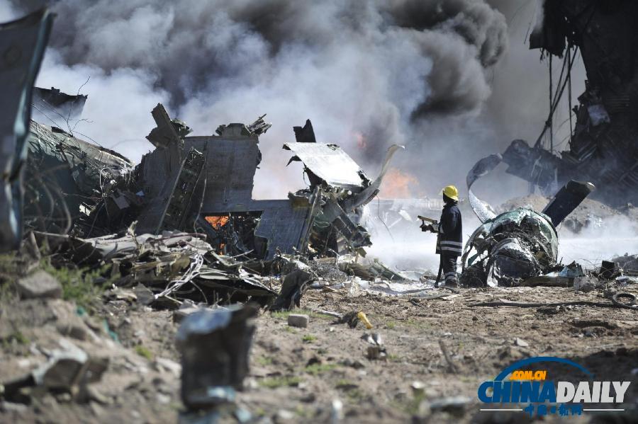 外军机在索马里首都机场起火烧毁 至少4人死亡（图）