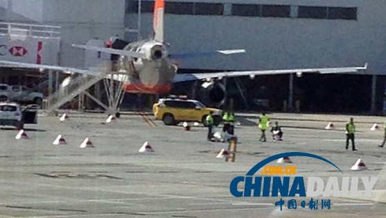 澳大利亚墨尔本机场两架飞机相撞 幸无人受伤