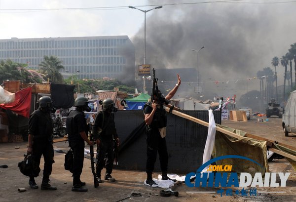 埃及对穆尔西支持者清场 穆兄会称数百人亡（组图）
