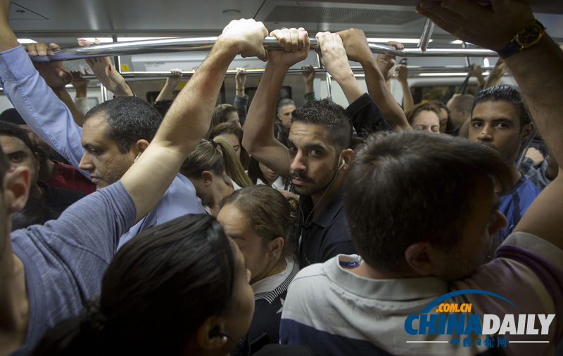 巴西圣保罗公交地铁拥挤不堪 跟北京有一拼（图）