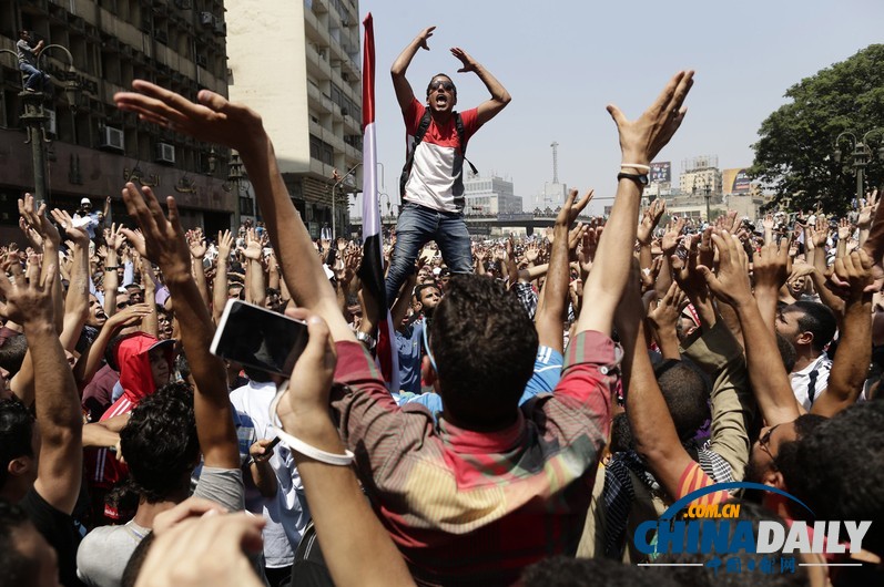 埃及再爆大游行百余人死亡 穆兄会号召继续抗议（组图）
