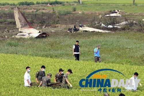 韩国空军教练机T-50坠毁 2名驾驶员殉职（图）