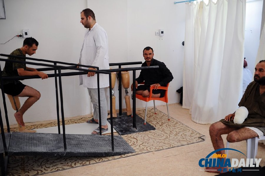 叙利亚内战致残人员在土耳其医院接受康复治疗（图）