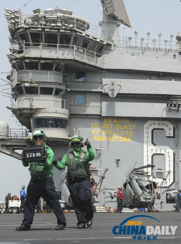美国“尼米兹”号航母红海待命 或参与对叙军事行动
