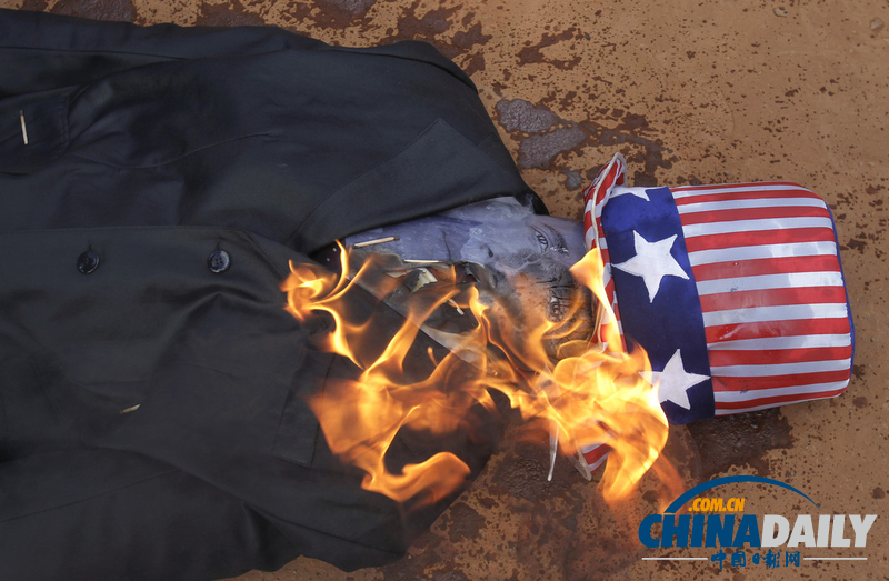 巴西民众焚烧奥巴马肖像 抗议美军事打击叙利亚
