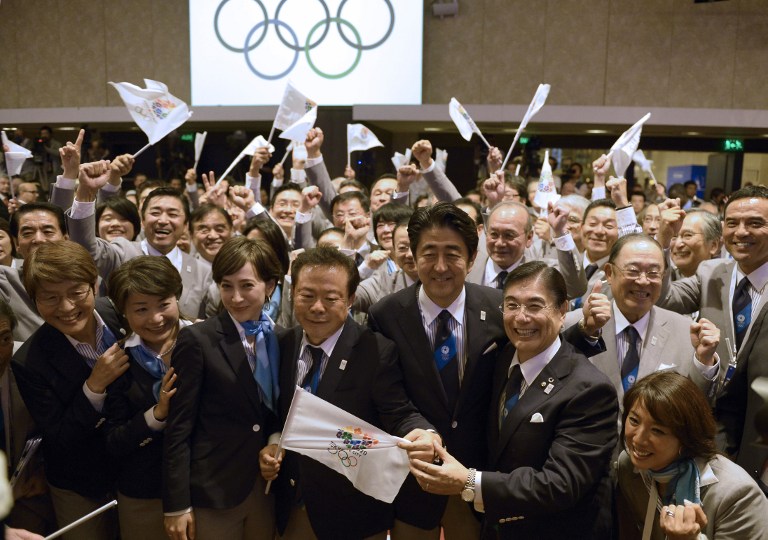 东京获得2020年夏季奥运会举办权 民众喜极而泣