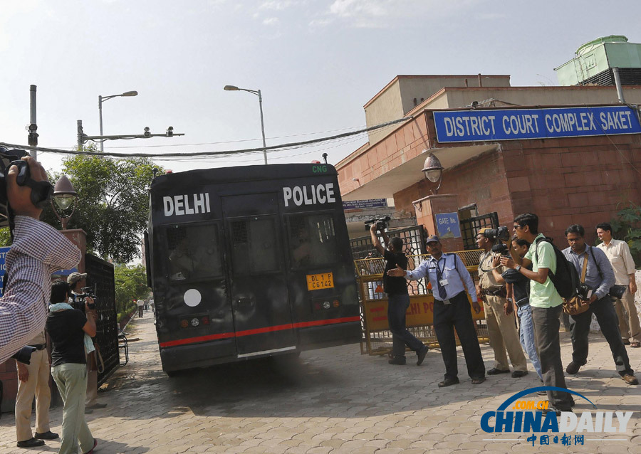 印度黑公交轮奸案4嫌犯出庭 法官将裁决是否有罪