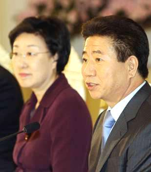 韩国前女总理因受贿9亿韩元获刑2年（组图）