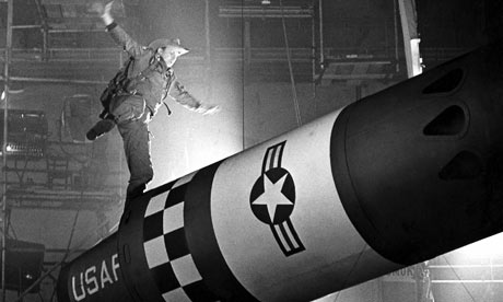 英媒:美军曾意外投原子弹 威力是炸广岛的260倍