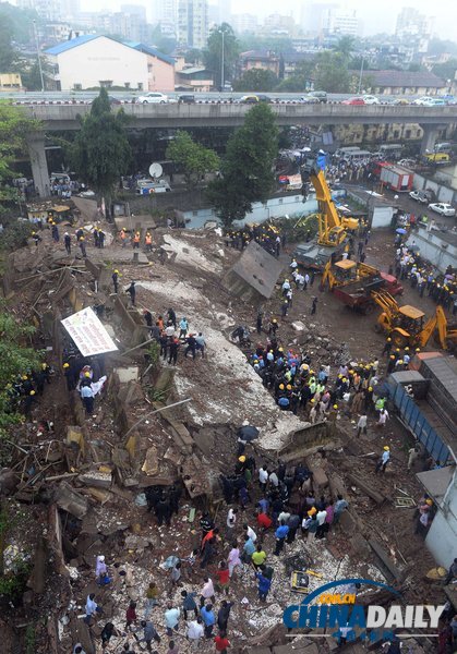 印度孟买一五层楼房坍塌 或60人被埋（组图）
