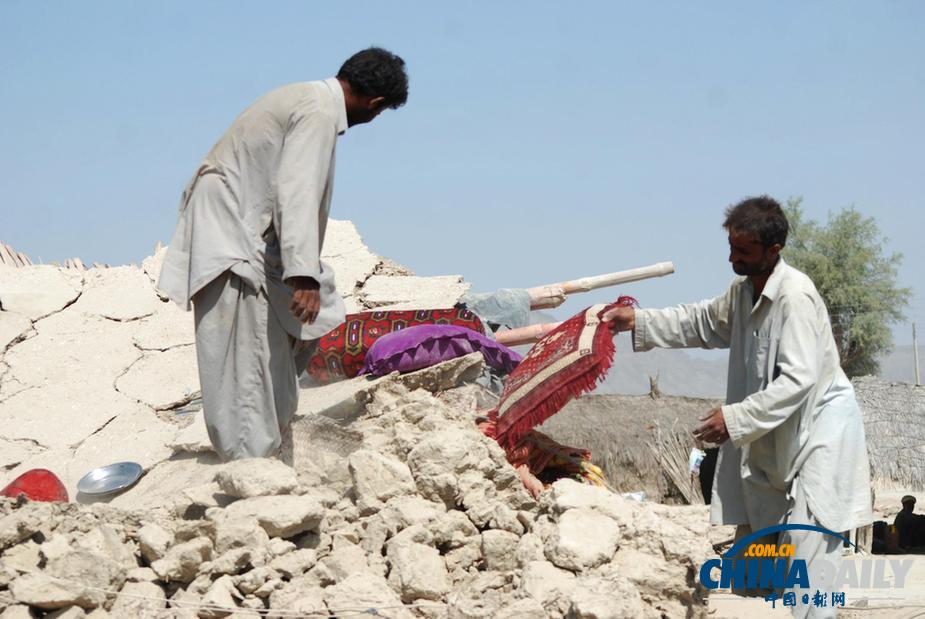 巴基斯坦地震遇难者升至515人 28日再遭强震（图）