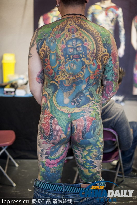 英国举办国际纹身大会 另类艺术令人瞠目