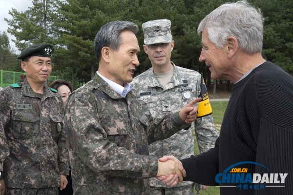 美国防长哈格尔首访韩国 访问板门店（组图）