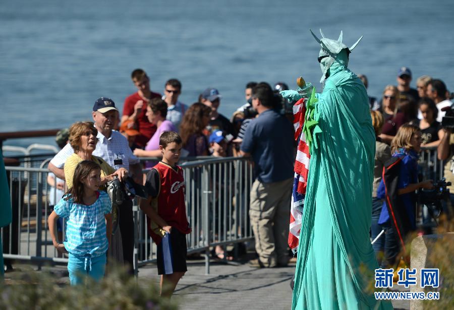 美国自由女神像被迫关闭 众多知名旅游景点停摆