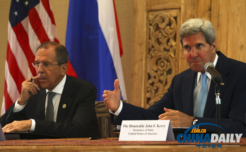 APEC峰会：美国务卿克里与俄外长相见甚欢