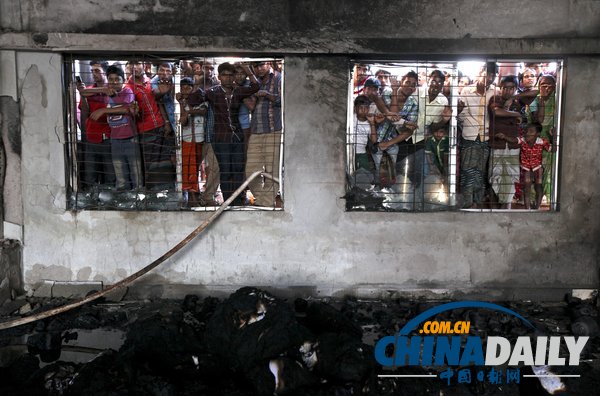孟加拉又一制衣厂发生火灾 至少10人死亡（组图）