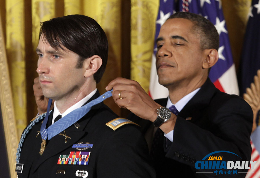 奥巴马授予阿富汗战争退役军官国家最高勋章（高清组图）