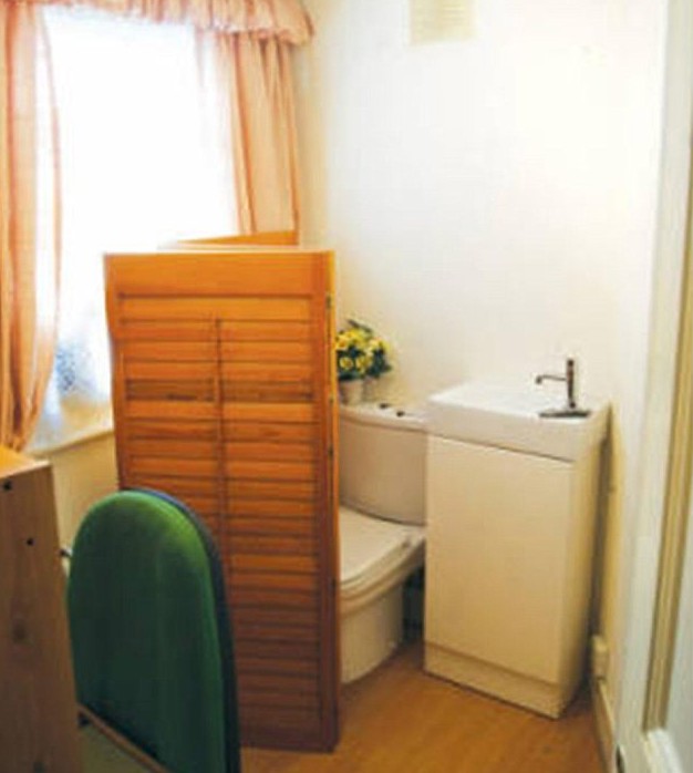 图：英国最贵厕所开卖 叫价15万英镑