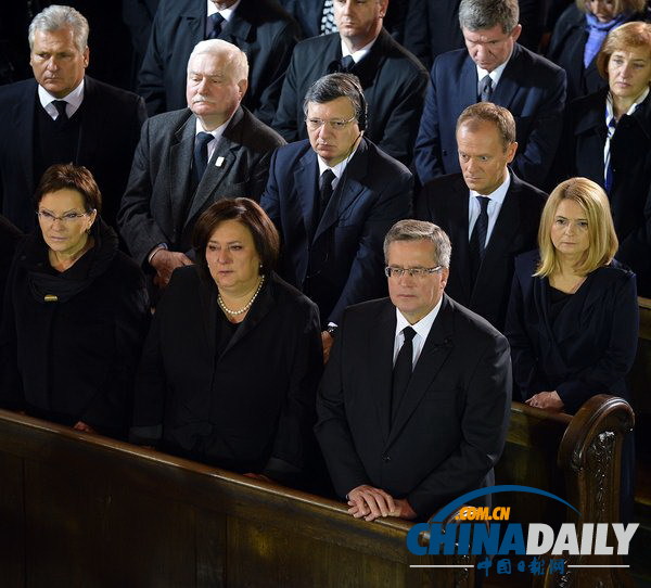 波兰为前总理举行国葬 被赞“史上最好总理”