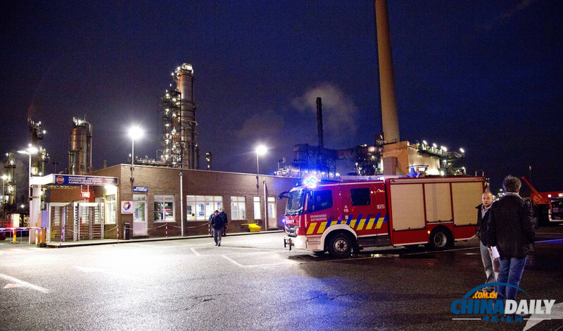 比利时道达尔炼油厂爆炸致2人死亡 否认将污染环境