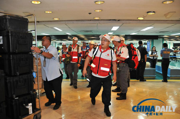 菲律宾感谢中国派“和平方舟”医院船参与救援