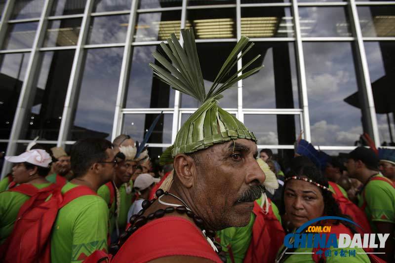 巴西土著居民欲占领总统府 抗议土地权遭侵犯