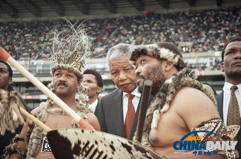 南非前总统曼德拉因病辞世 生平大事件回顾