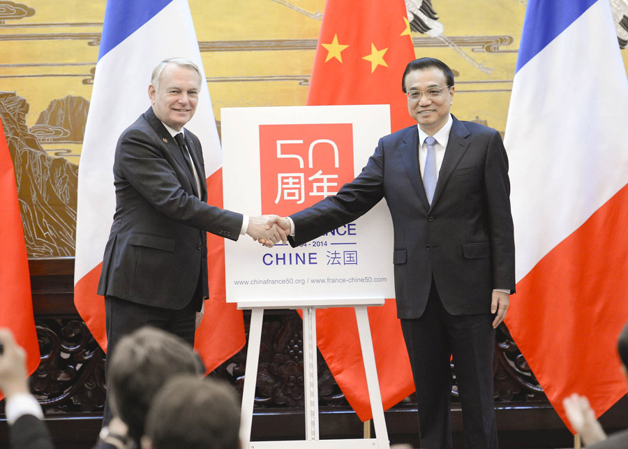 李克强与法国总理埃罗共同为庆祝中法建交50周年徽标揭幕