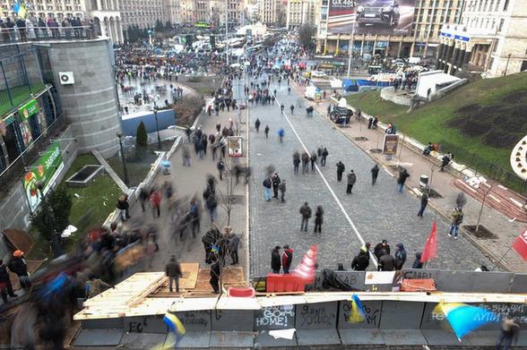 乌内务部：基辅市中心街道已解除封锁 两名警员受伤