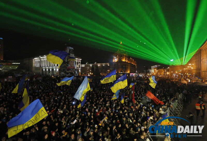 乌克兰20万反政府示威者集会声势浩大