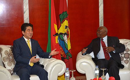 安倍承诺提供7百亿日元援助 获莫桑比克资源开发权