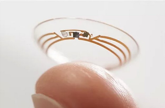 谷歌展示智能隐形眼镜 可实时监测血糖水平