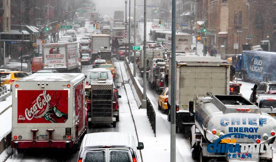 暴风雪再袭美国东部　纽约逾500航班取消