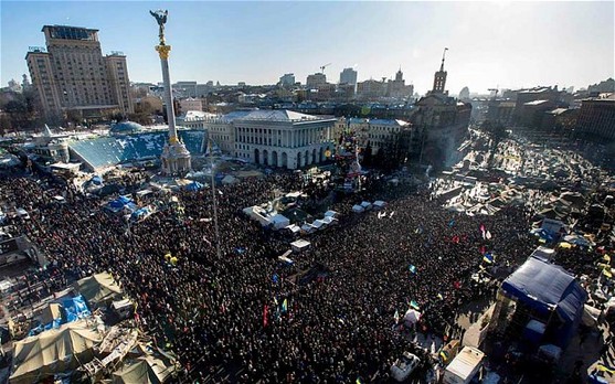 乌克兰总统将重返工作岗位 基辅示威活动持续高涨