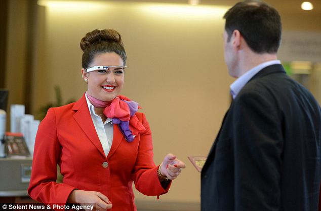 英国维珍航空公司利用谷歌眼镜识别乘客身份