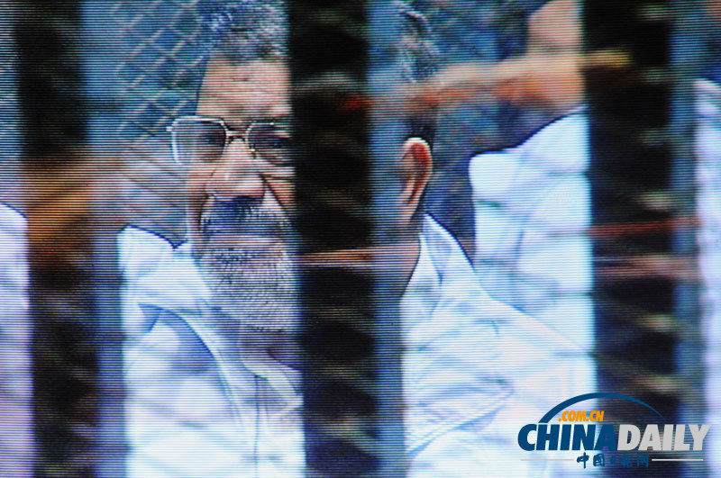 埃及穆尔西间谍案首次庭审因辩护律师团退庭中断