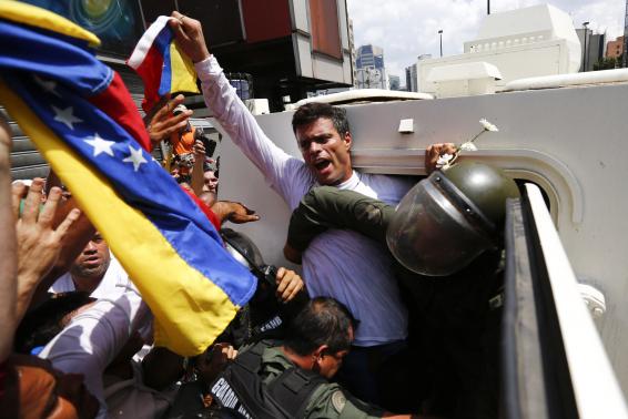 委内瑞拉反对派领导人被捕 押送至一军事基地收监