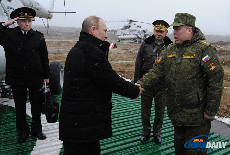 普京现场观摩俄罗斯西部军区军演 时机敏感
