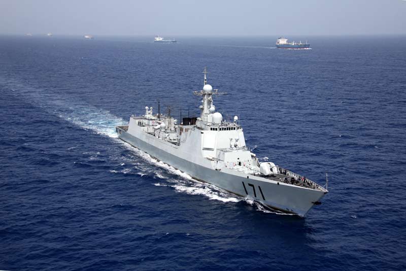 中国海军赴马六甲海峡搜救失联飞机