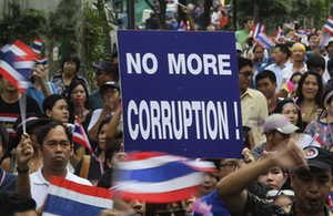 泰国高官宣布19日解除紧急状态令 促进旅游业发展