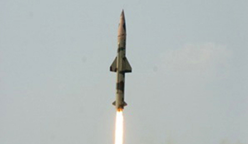 俄媒：印度再试射导弹 可带1吨核弹头