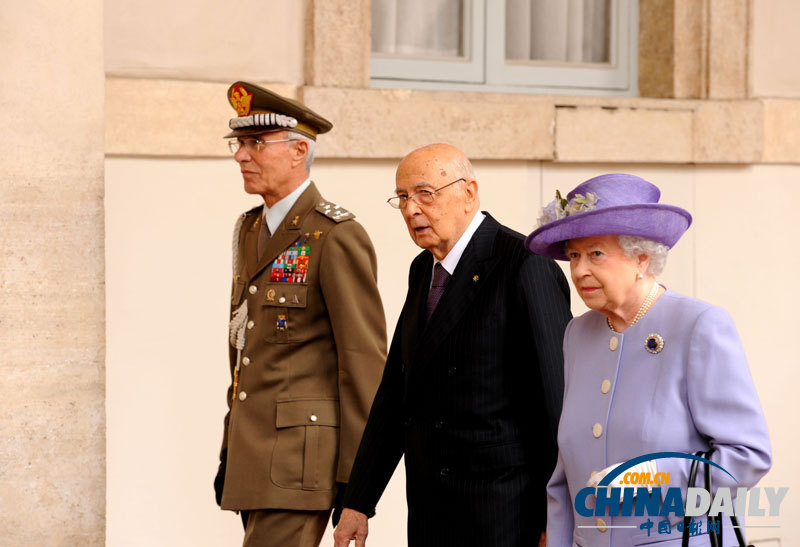 英国女王访问意大利 会见总统纳波利塔诺