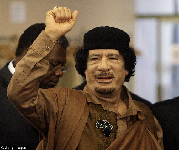 卡扎菲被揭杀人后留头颅 存放25年观赏