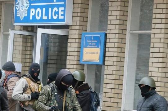 乌克兰政府最后通牒期限已过 亲俄示威者未弃械