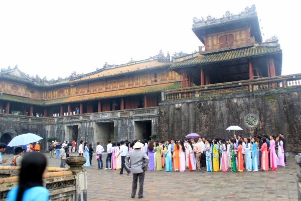 越南顺化文化旅游节开幕 三日游客增三倍