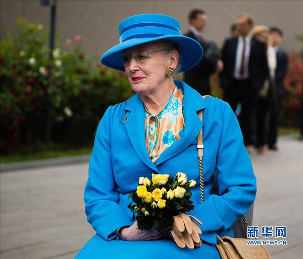 丹麦女王参观侵华日军南京大屠杀遇难同胞纪念馆侧记